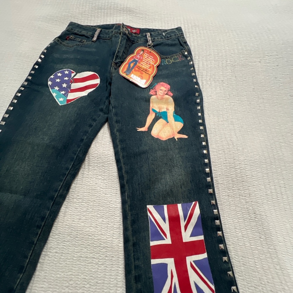 VTG Zana Di Women's Juniors Jeans with Graphic Patches Size 5 NWT